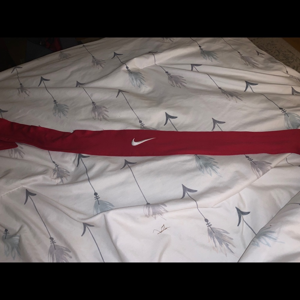 Nike tie headband